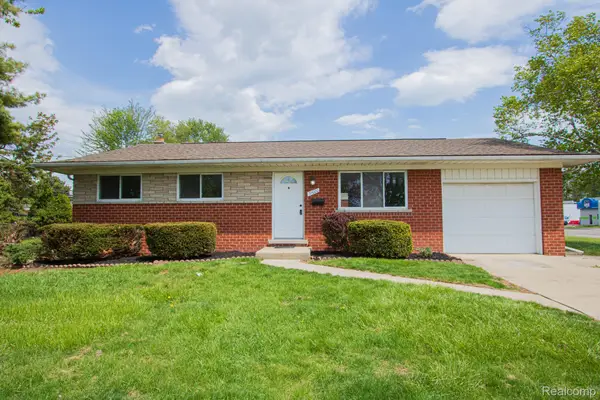 31000 Fall, Fraser, MI 48026
