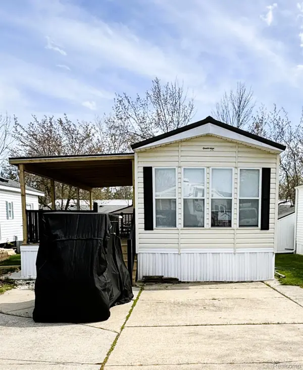 7166 Ben Franklin Drive, Lexington, MI 48450