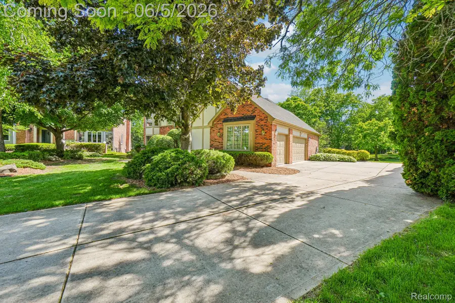 4523 Rivers Edge Drive, Troy, MI 48098 - #3