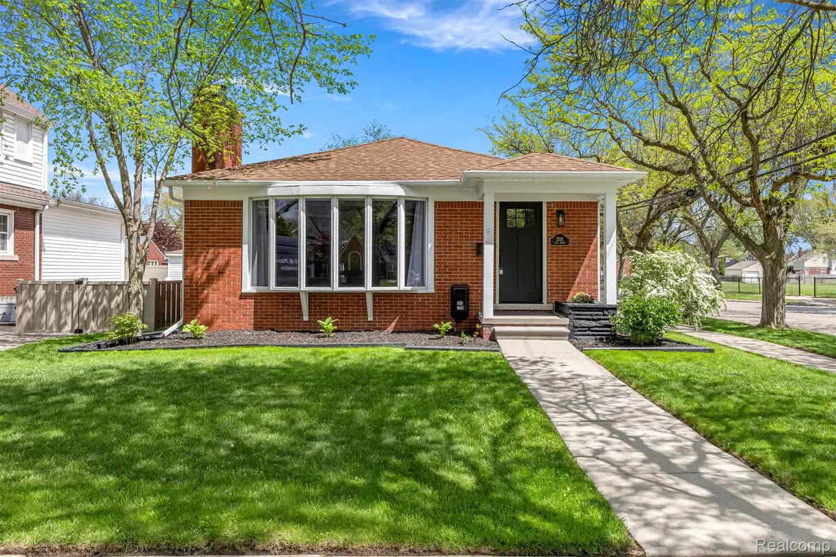 2515 21st Street, Wyandotte, MI 48192 - #1