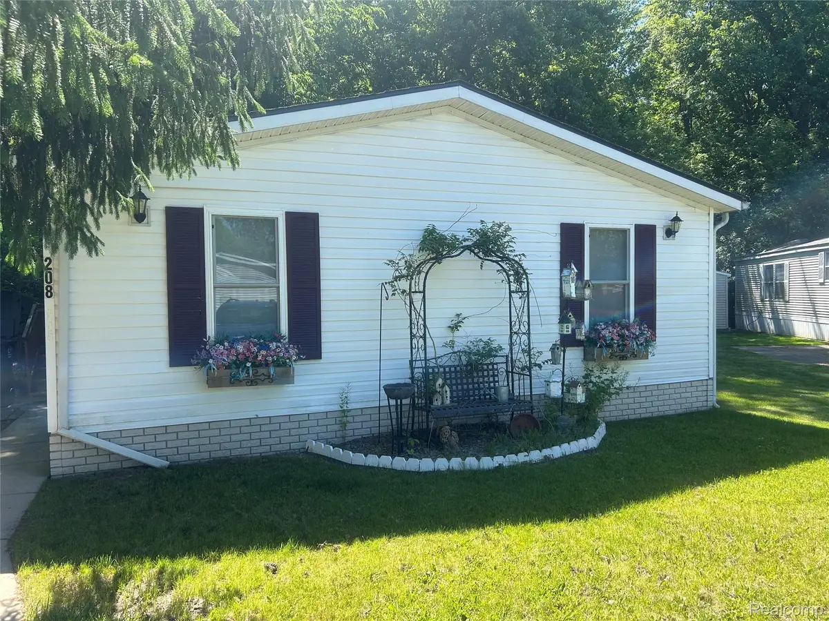 351 North Squirrel Rd #208, Auburn Hills, MI 48326 - #1
