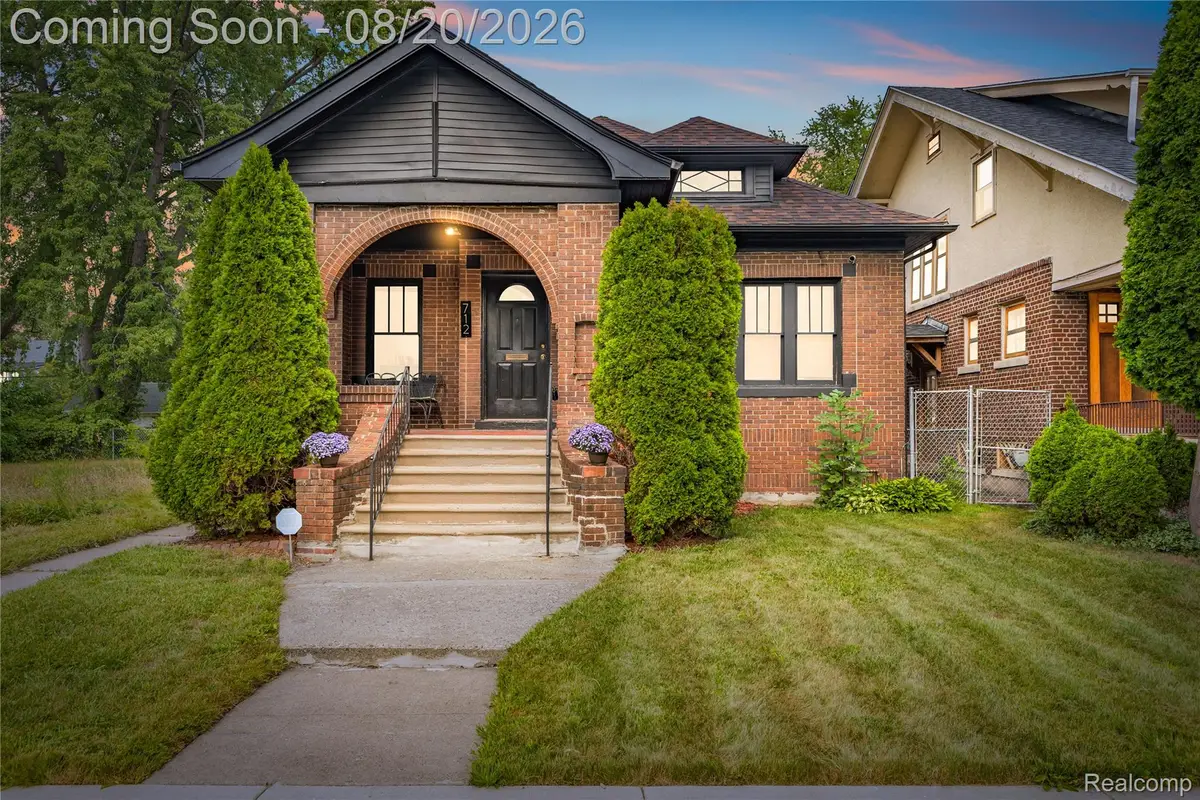712 Chalmers Street, Detroit, MI 48215 - #1