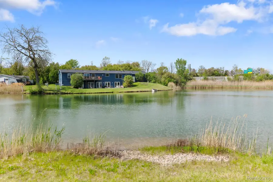 351 North Squirrel Rd #38, Auburn Hills, MI 48326 - #3