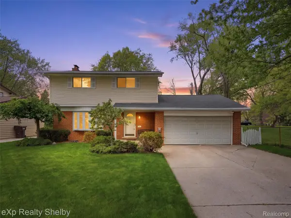 40753 Irval Drive, SterlingHeights, MI 48313