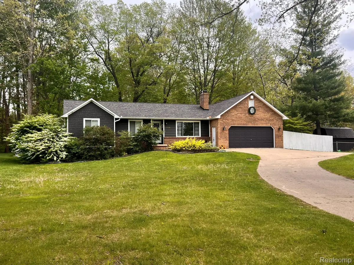 3556 Crestwood Drive, Lapeer, MI 48446 - #1