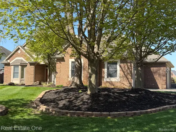 2616 Pebble Beach Drive, Oakland, MI 48363
