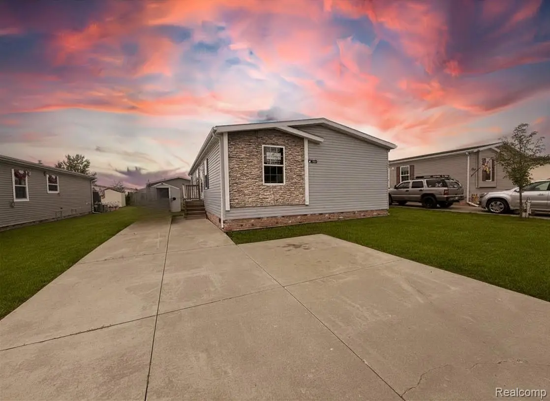 9885 Bellcrest Boulevard, Fenton, MI 48430 - #1