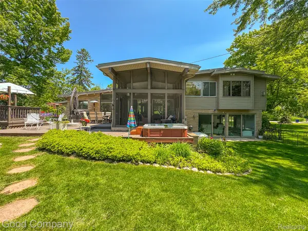 30239 Hickory Lane, Franklin, MI 48025