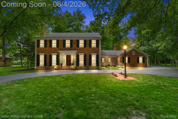 32845 Long Bow Court, BeverlyHills, MI 48025