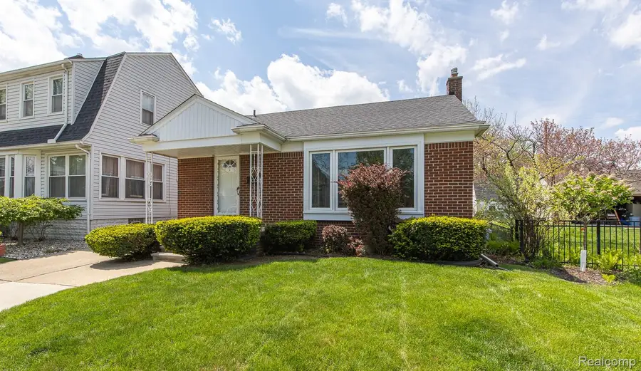 7190 Winona Avenue, Allen Park, MI 48101 - #2