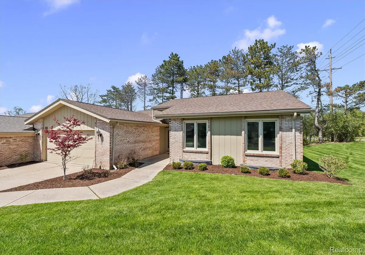 2006 Waldons, West Bloomfield, MI 48322 - #1