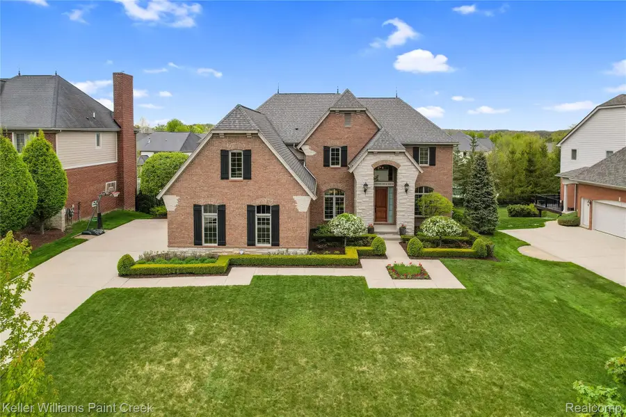2757 Addison Circle N, Rochester, MI 48306 - #2