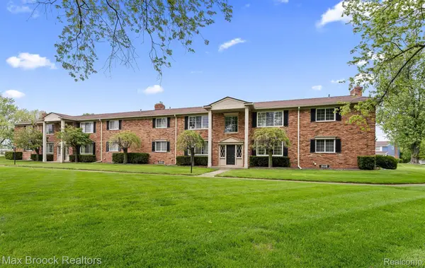 42266 Woodward Avenue #A 1, BloomfieldHills, MI 48304