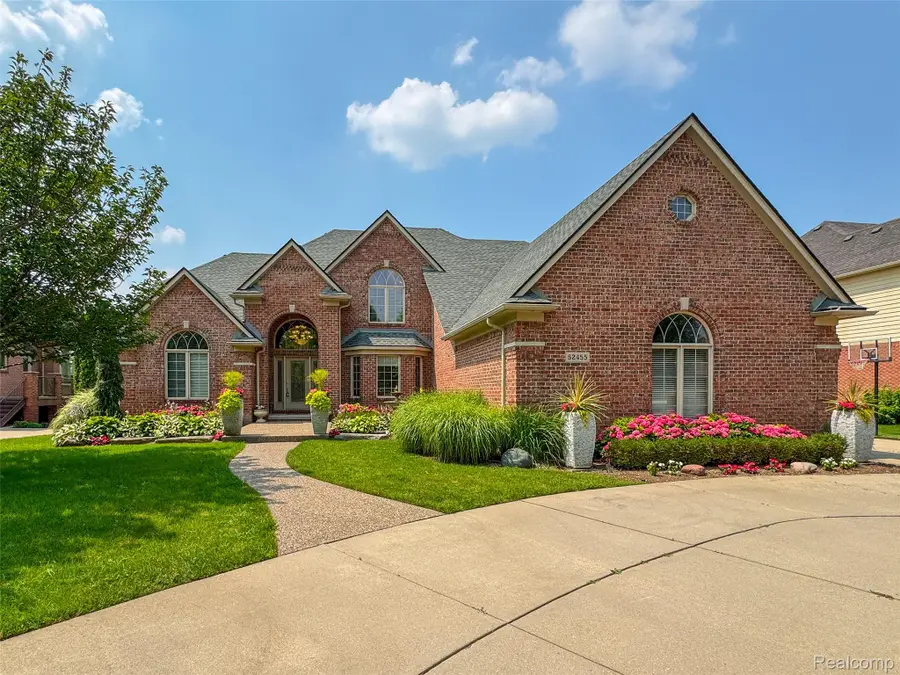 52455 Indian Summer Drive, Chesterfield, MI 48051 - #2