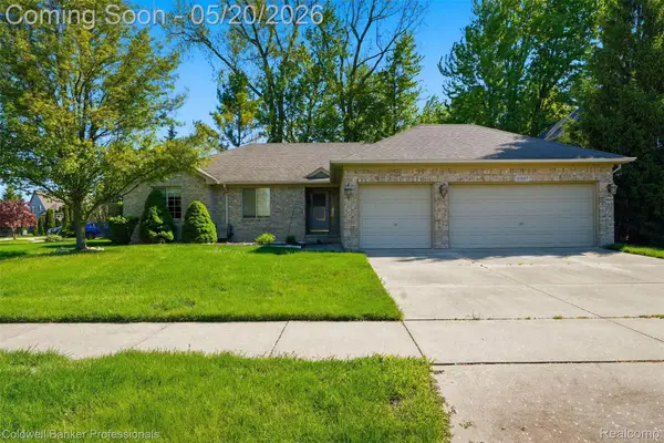 21527 N Tangel Drive E, Macomb, MI 48044