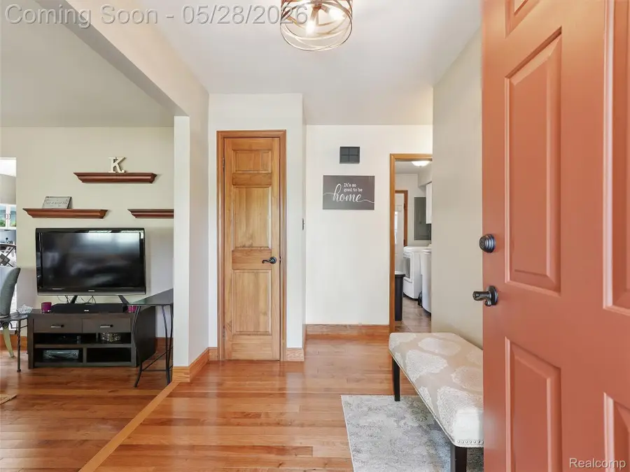 21156 Robinson Street, Farmington, MI 48336 - #2