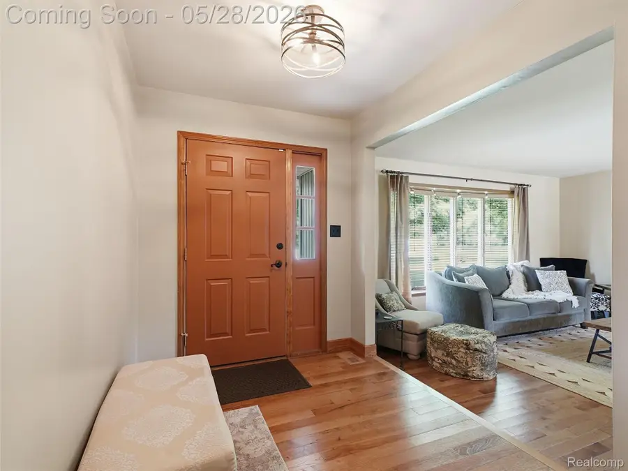 21156 Robinson Street, Farmington, MI 48336 - #3