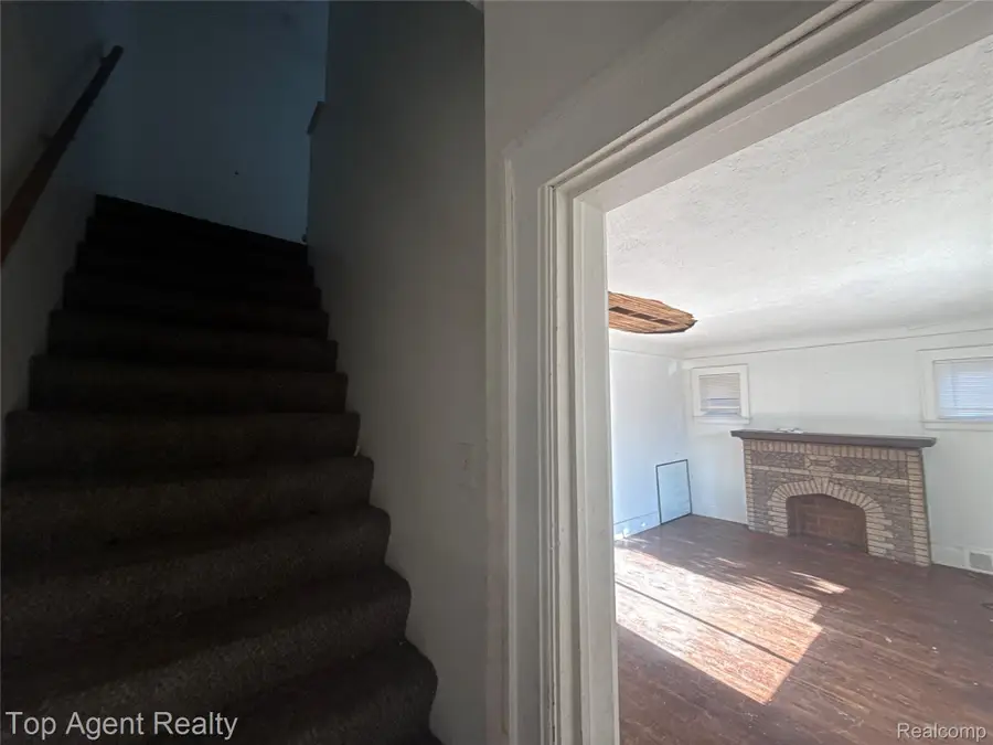 19479 Spencer Street, Detroit, MI 48234 - #3