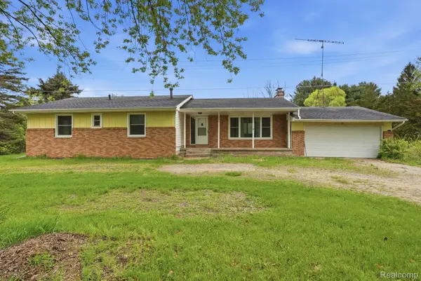396 Plum Creek Road, Lapeer, MI 48446
