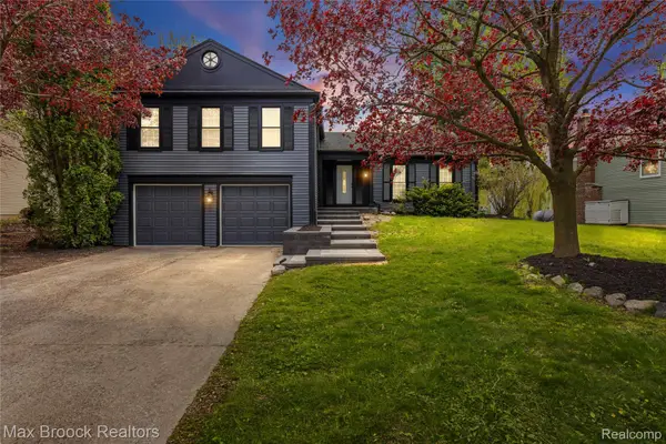 34904 Bunker Hill Drive, Farmington, MI 48331