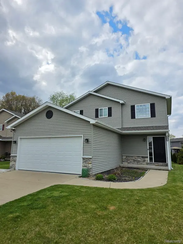6456 Skylar Lane, Waterford, MI 48327