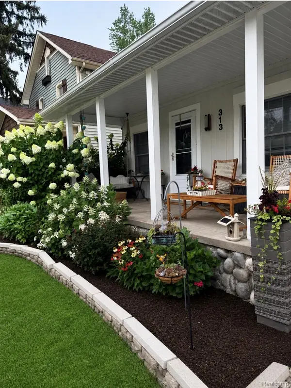 313 N Castell Avenue, RochesterHills, MI 48307