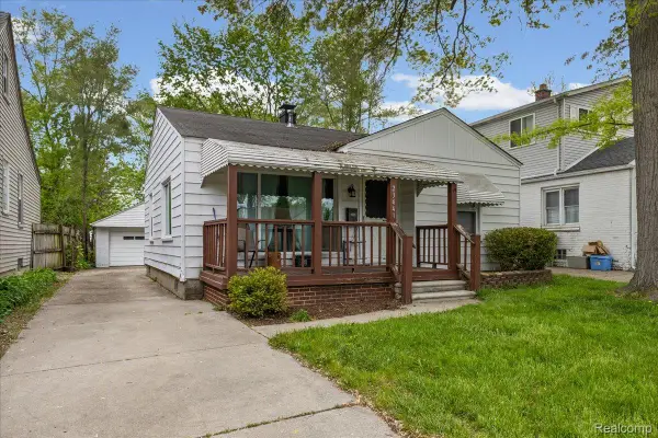 23441 Hazelwood Avenue, HazelPark, MI 48030