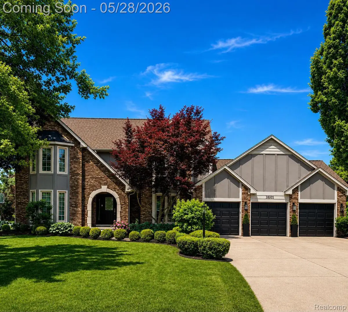 38005 River Bend, Farmington Hills, MI 48335 - #1