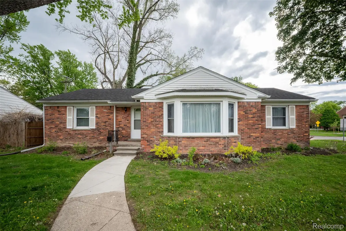2423 Crooks Road, Royal Oak, MI 48073 - #1