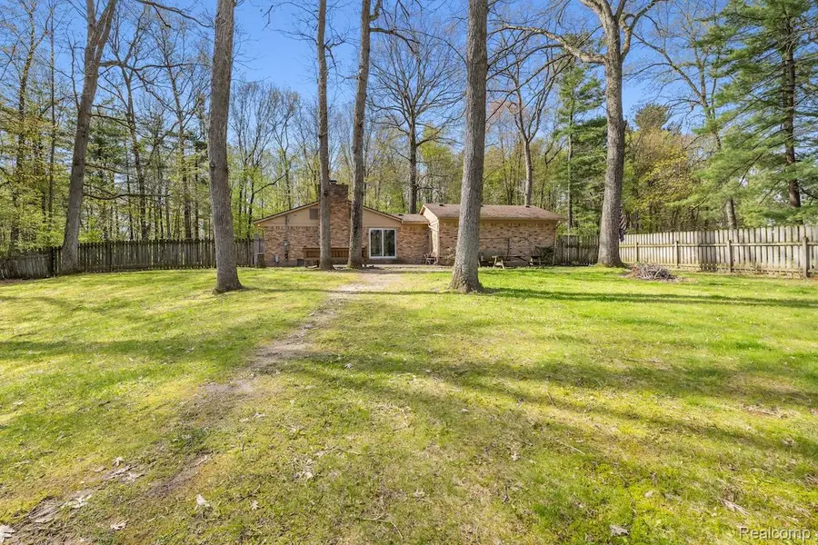 2700 N Hacker Road, Howell, MI 48855 - #2