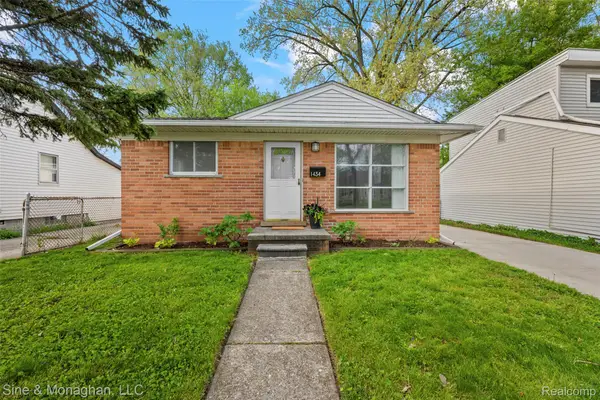 1434 E Woodruff Avenue, HazelPark, MI 48030