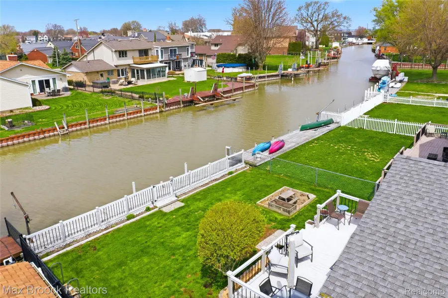 38189 Circle Drive, Harrison Township, MI 48045 - #2