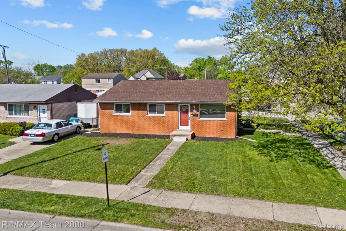 6557 Huntleigh Street, Garden City, MI 48135 - #1