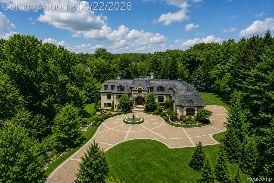 6250 Walnut Lake Road, West Bloomfield, MI 48323 - #2