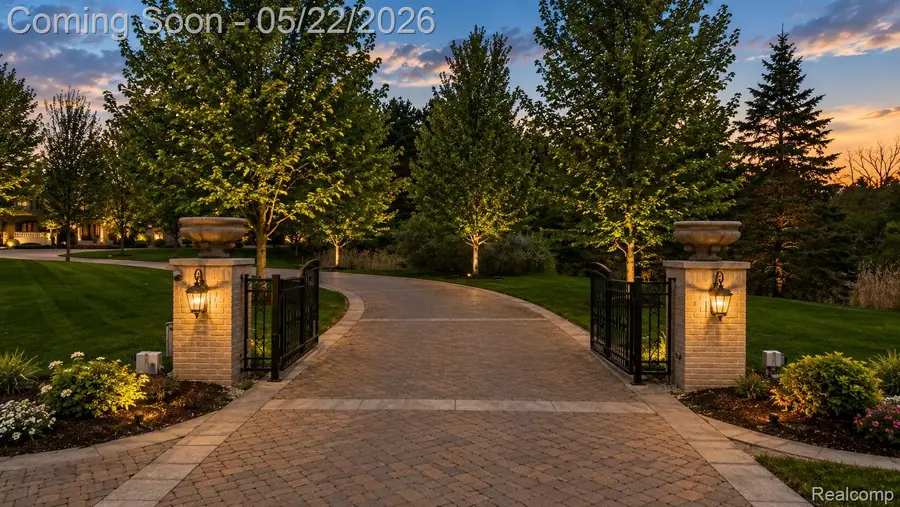 6250 Walnut Lake Road, West Bloomfield, MI 48323 - #3
