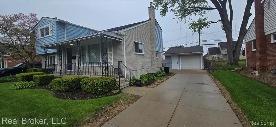 32631 Maplewood Street, Garden City, MI 48135 - #2
