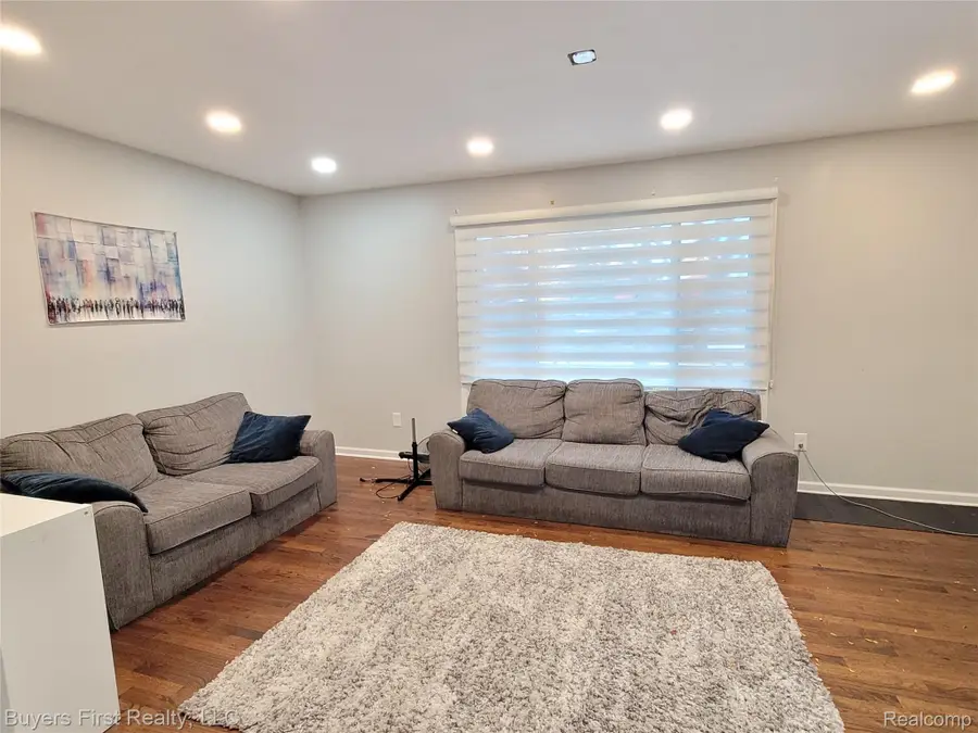 14710 Loretta Place, Oak Park, MI 48237 - #3