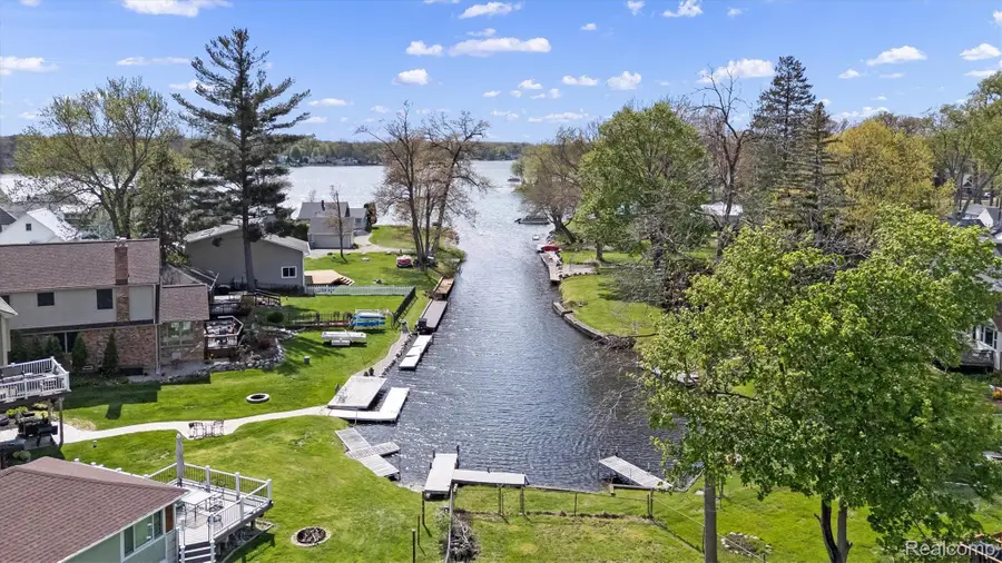 8294 Lagoon Street, Commerce Township, MI 48382 - #2