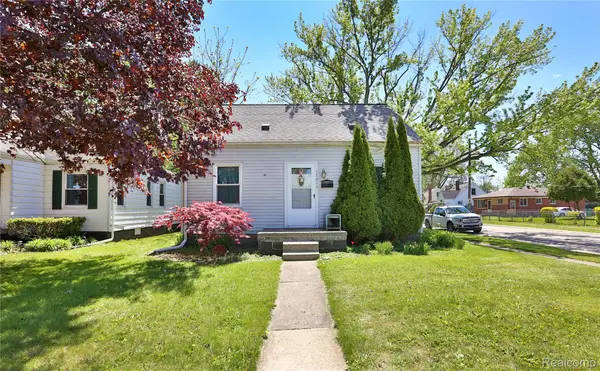 17204 Stephens Drive, Eastpointe, MI 48021