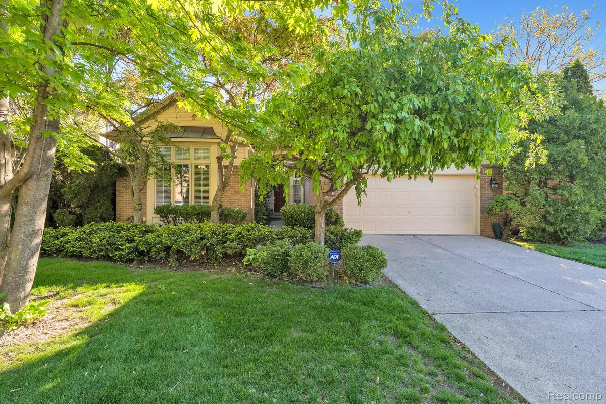 30 Turnberry Lane, Dearborn, MI 48120 - #1
