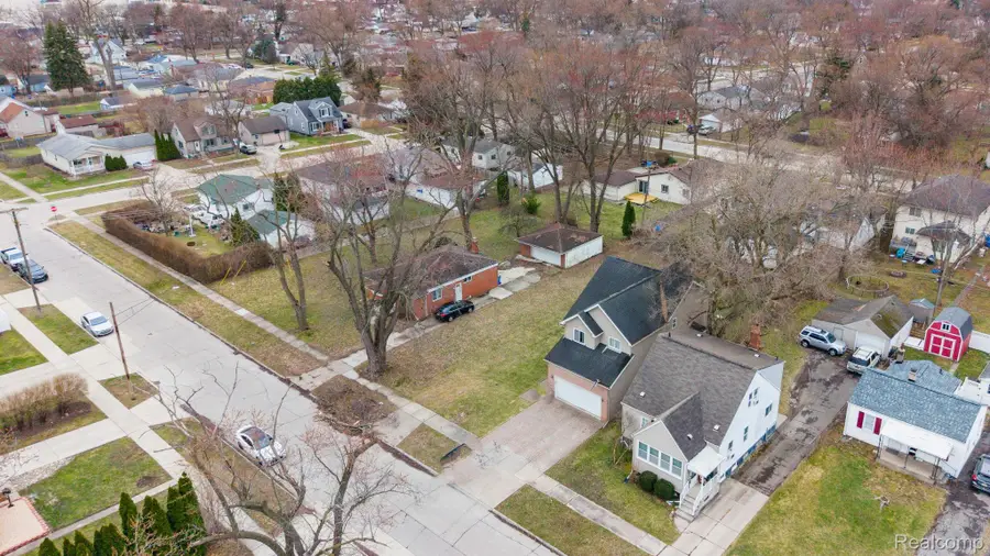 5128 Harding Street, Dearborn Heights, MI 48125 - #2