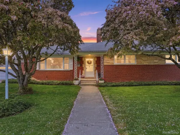 20600 Elizabeth Street, StClairShores, MI 48080