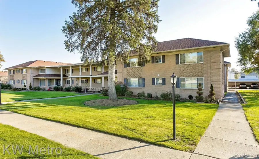 2377 Walton Boulevard #11, Rochester Hills, MI 48309 - #2