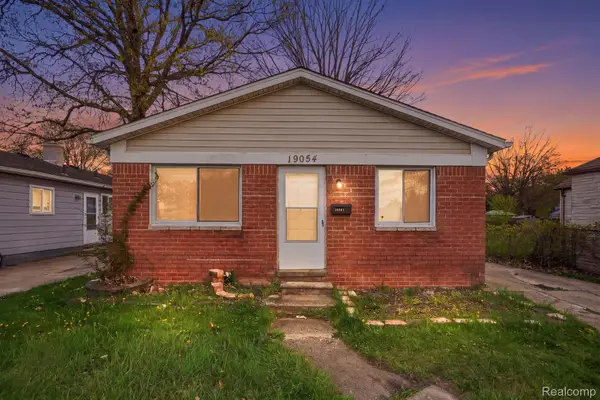 19054 E Thirteen Mile Road, Roseville, MI 48066