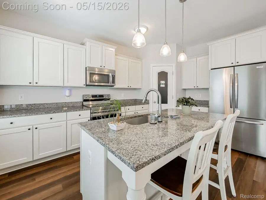 7994 Chestnut Drive, Westland, MI 48185 - #2