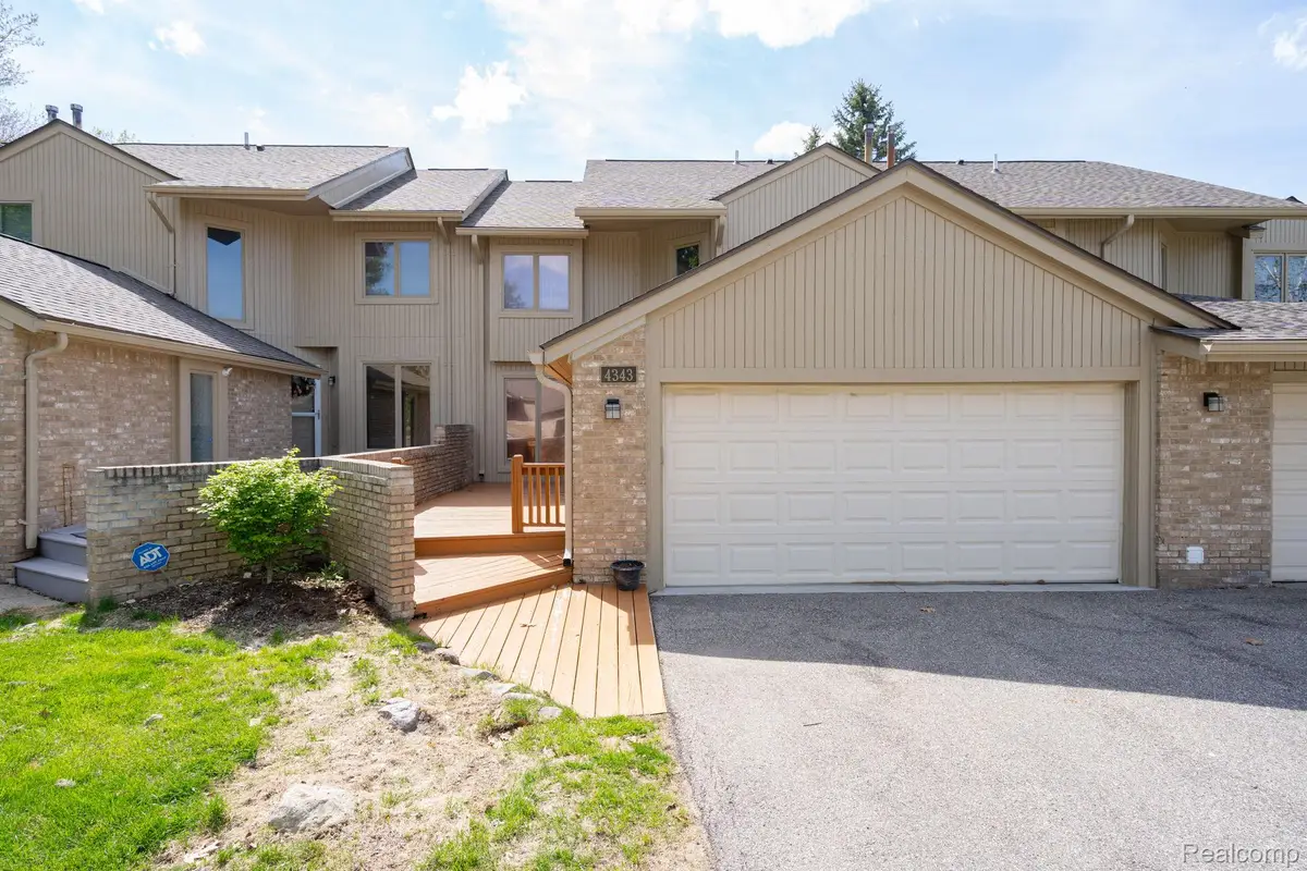 4343 Foxpointe Drive, West Bloomfield, MI 48323 - #1