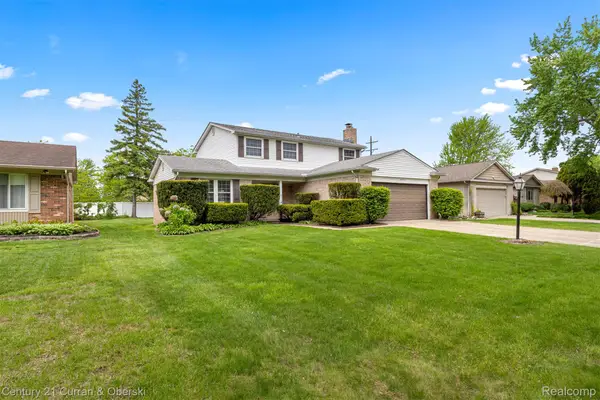 6873 Carriage Hills Drive, Canton, MI 48187