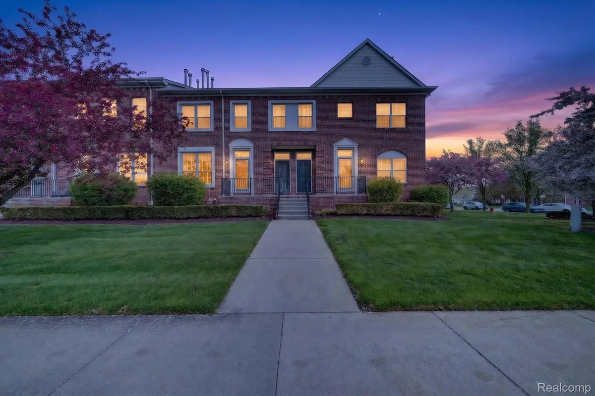 43027 Strand Drive, Sterling Heights, MI 48313 - #1