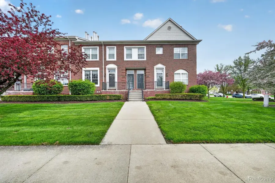 43027 Strand Drive, Sterling Heights, MI 48313 - #3