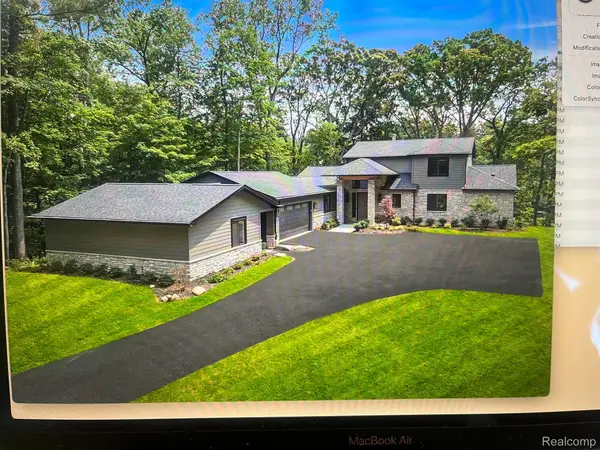 3511 Lakecrest Drive, BloomfieldHills, MI 48304